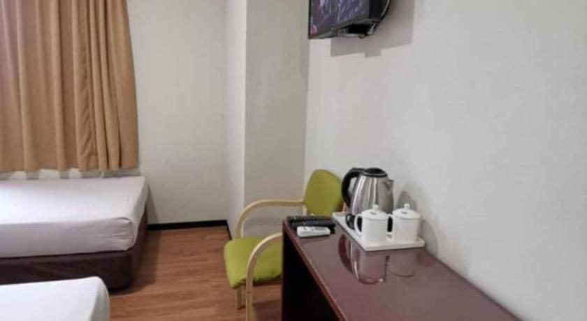 Hotel Holiday Kota Kinabalu Esterno foto